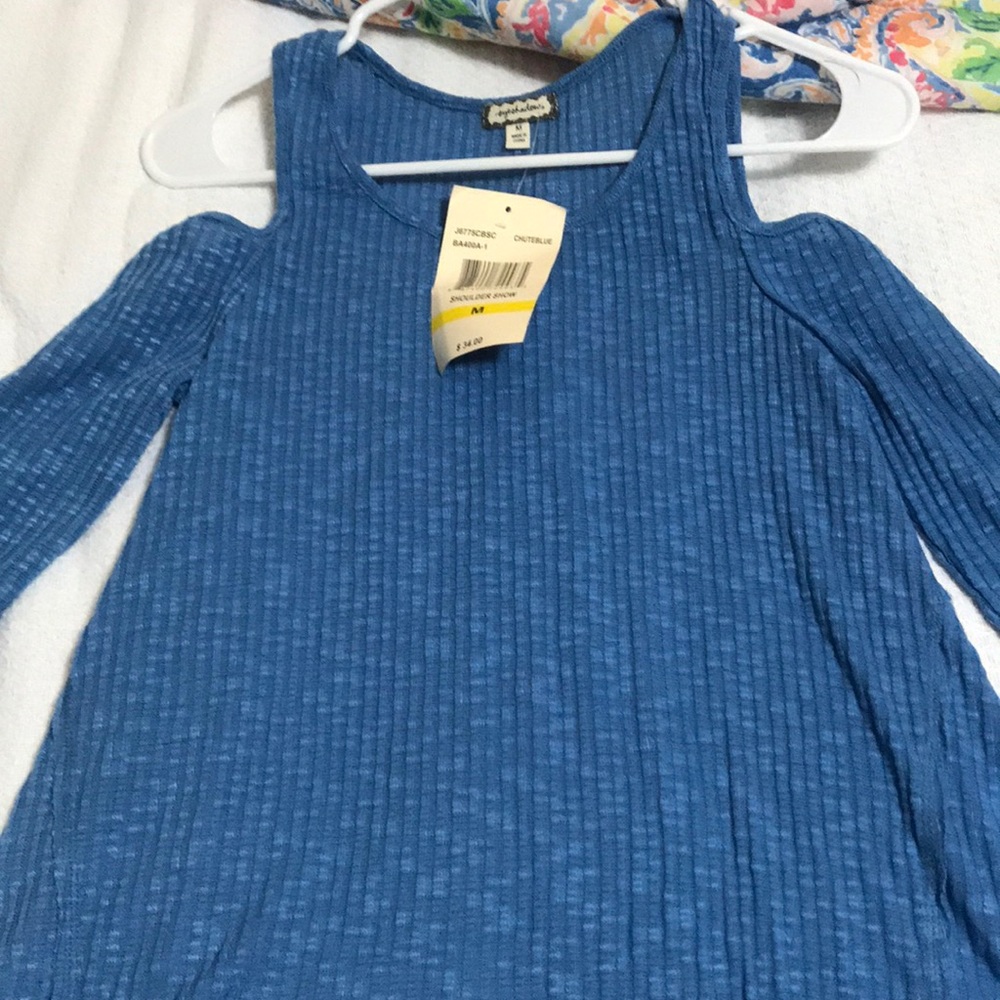 cold shoulder eyeshadow clothing top